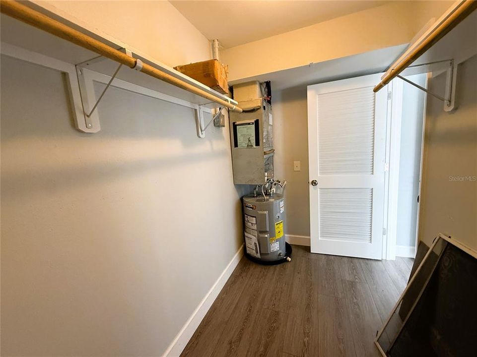 For Rent: $1,700 (1 beds, 1 baths, 600 Square Feet)