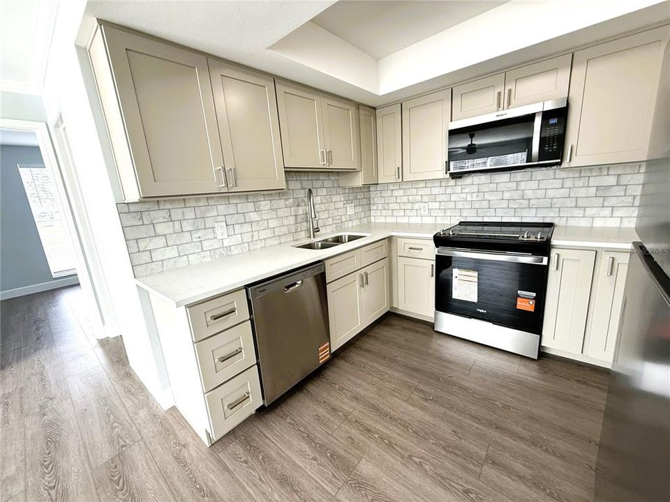 For Rent: $1,700 (1 beds, 1 baths, 600 Square Feet)
