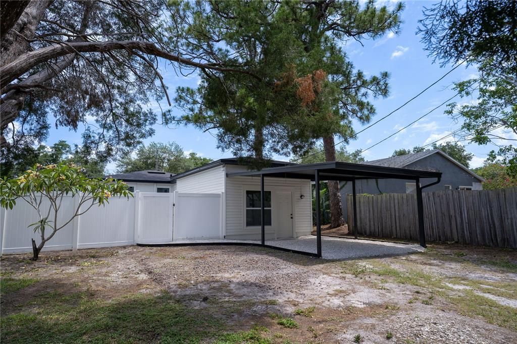 For Sale: $329,900 (3 beds, 1 baths, 1156 Square Feet)
