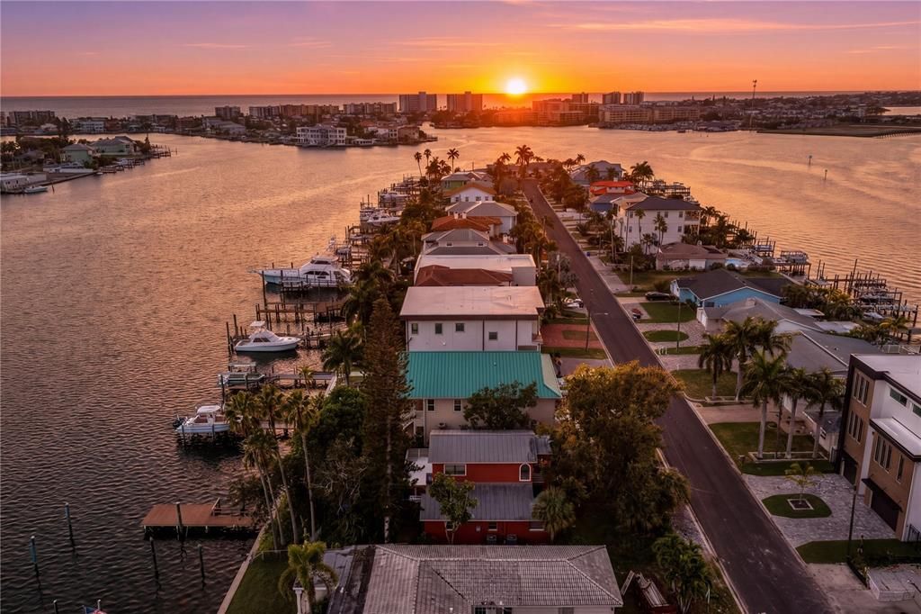 For Sale: $948,000 (0.17 acres)