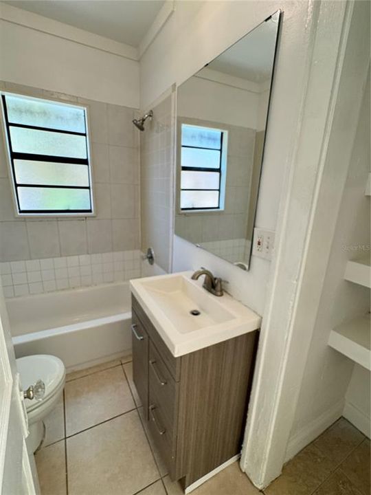 В аренду: $1,700 (3 спален, 1 ванн, 1072 Квадратных фут)