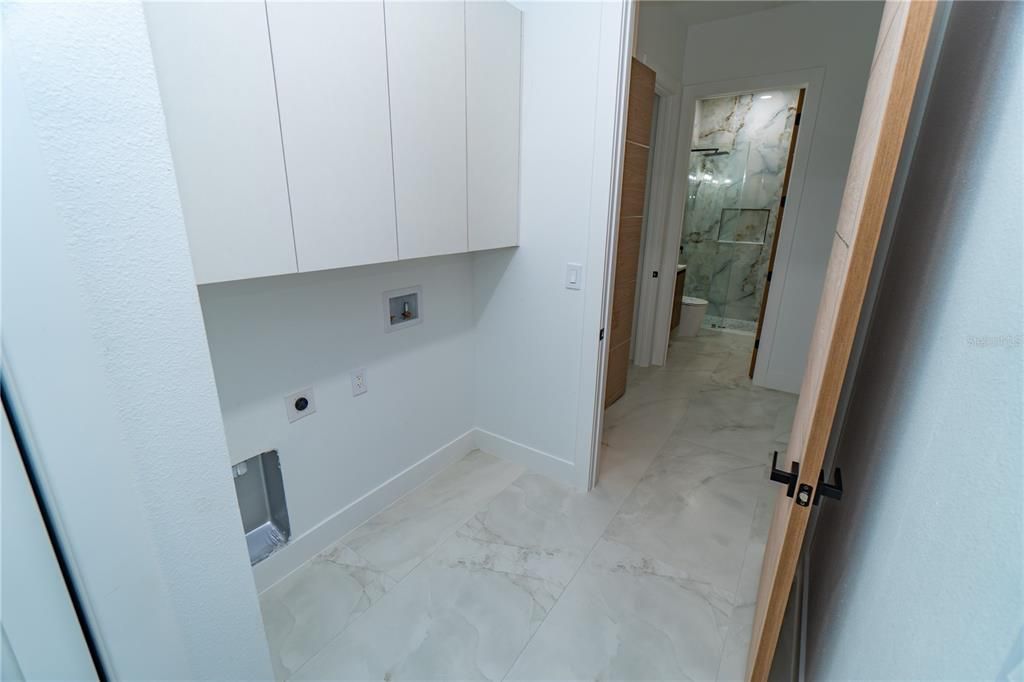 For Sale: $619,900 (3 beds, 2 baths, 2025 Square Feet)