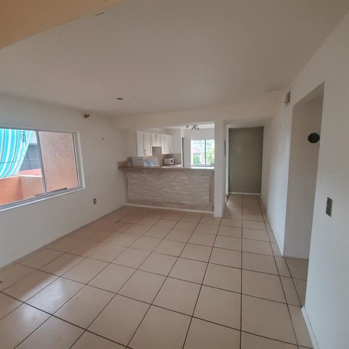 For Rent: $1,800 (2 beds, 2 baths, 1258 Square Feet)