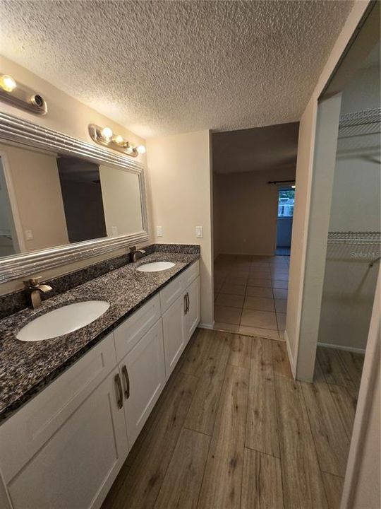 For Rent: $1,800 (2 beds, 2 baths, 1258 Square Feet)