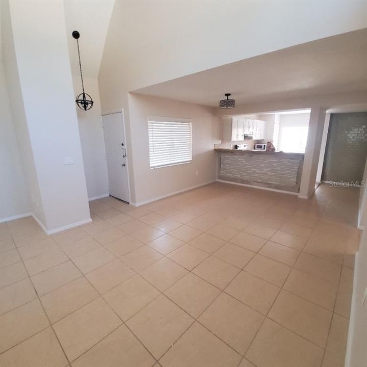 For Rent: $1,800 (2 beds, 2 baths, 1258 Square Feet)