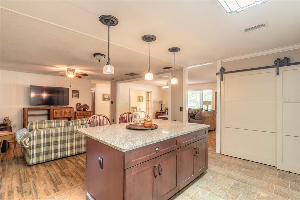 For Sale: $275,000 (4 beds, 2 baths, 1920 Square Feet)