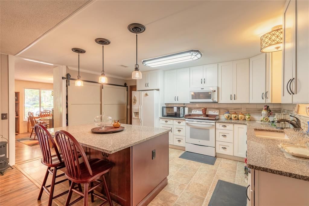 For Sale: $275,000 (4 beds, 2 baths, 1920 Square Feet)