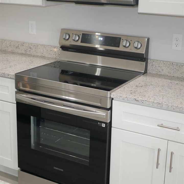 For Rent: $2,600 (4 beds, 2 baths, 1800 Square Feet)