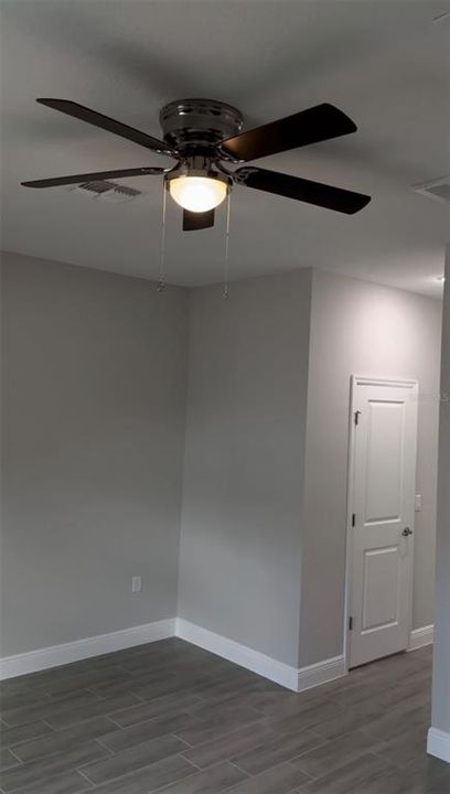 For Rent: $2,600 (4 beds, 2 baths, 1800 Square Feet)