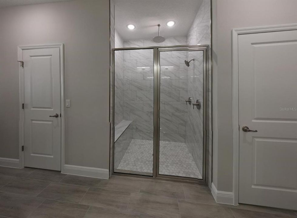 For Rent: $2,600 (4 beds, 2 baths, 1800 Square Feet)