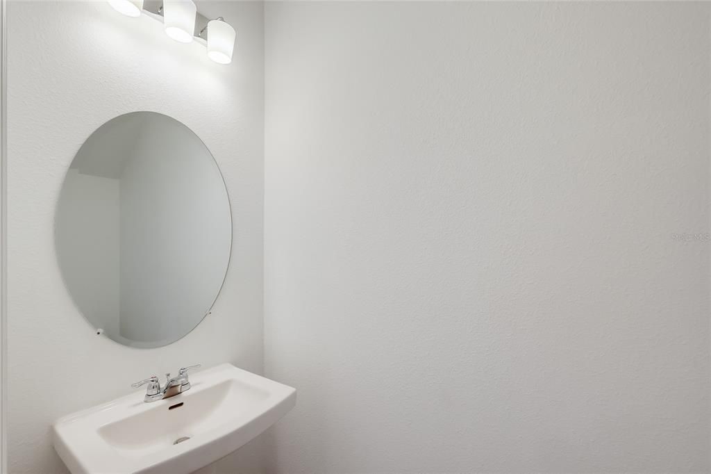 For Sale: $347,500 (3 beds, 2 baths, 1553 Square Feet)