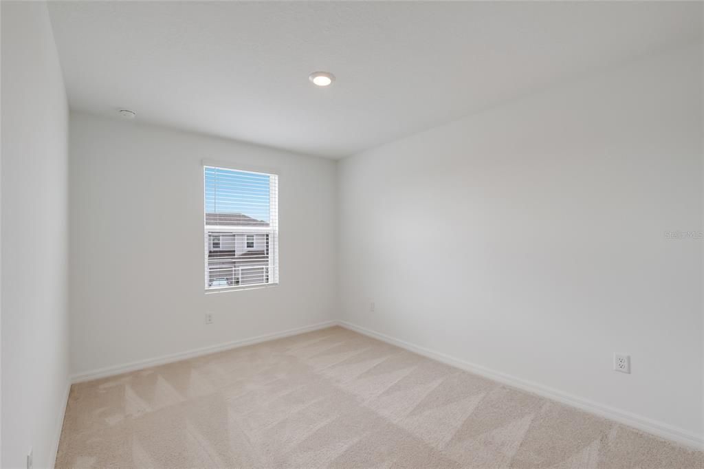 For Sale: $347,500 (3 beds, 2 baths, 1553 Square Feet)