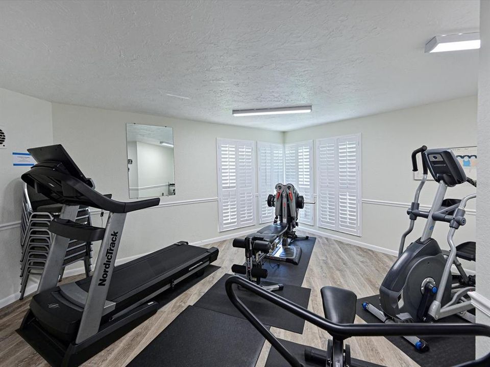 For Sale: $134,900 (2 beds, 2 baths, 1088 Square Feet)