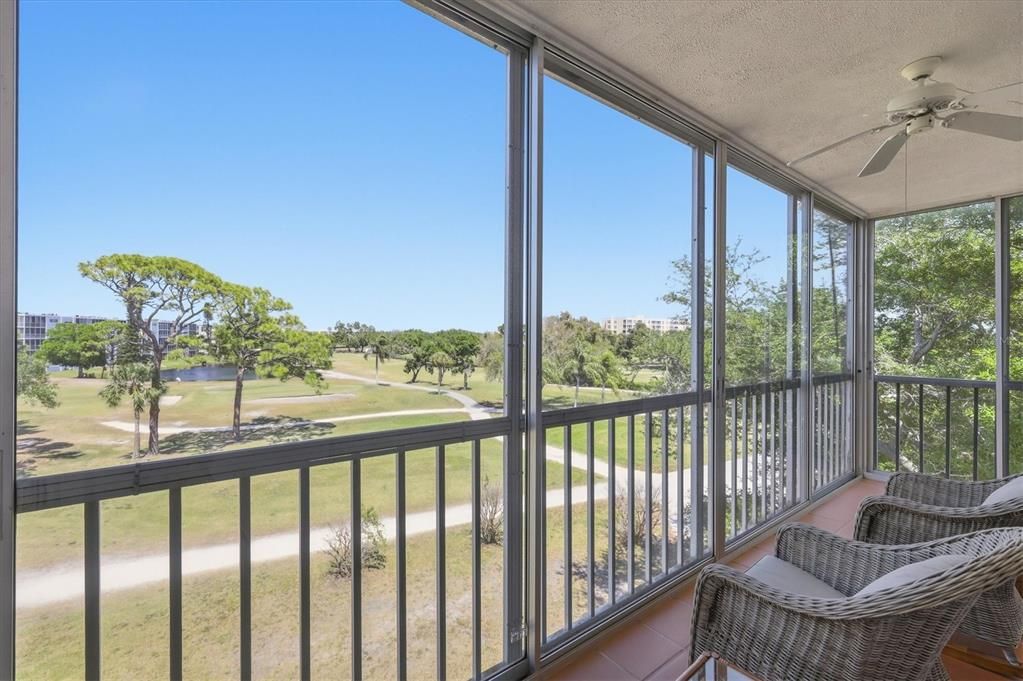 For Sale: $134,900 (2 beds, 2 baths, 1088 Square Feet)