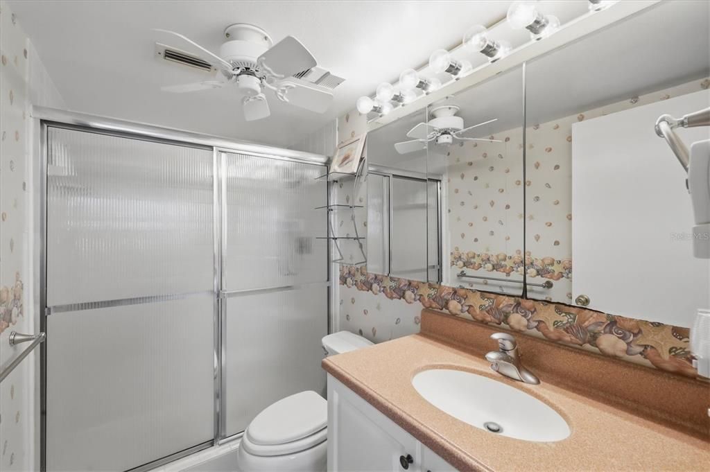 For Sale: $134,900 (2 beds, 2 baths, 1088 Square Feet)
