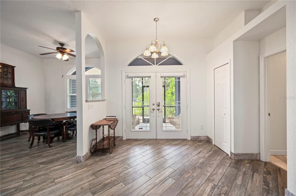 En Venta: $789,000 (3 camas, 2 baños, 1891 Pies cuadrados)