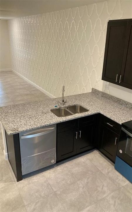 For Rent: $1,525 (3 beds, 2 baths, 1201 Square Feet)