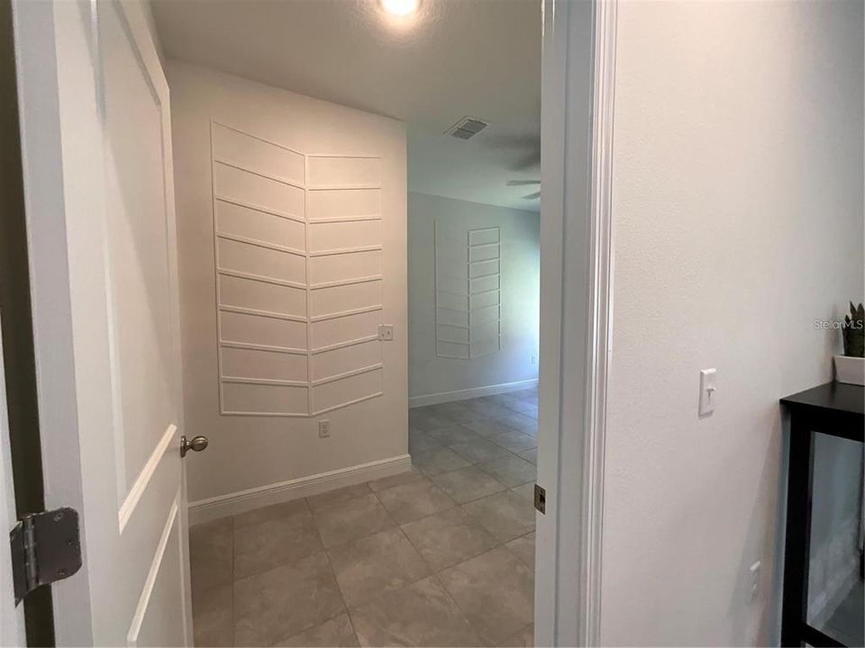 For Rent: $1,525 (3 beds, 2 baths, 1201 Square Feet)