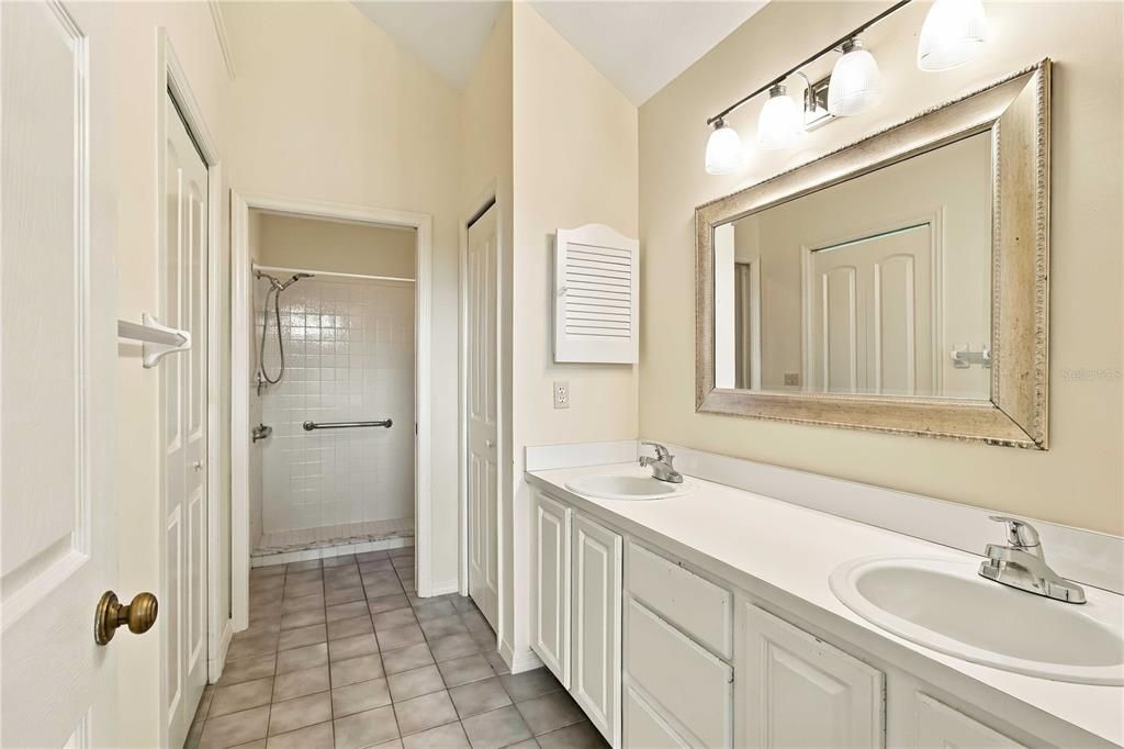 For Sale: $264,900 (3 beds, 2 baths, 1350 Square Feet)