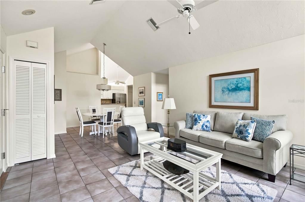 For Sale: $264,900 (3 beds, 2 baths, 1350 Square Feet)