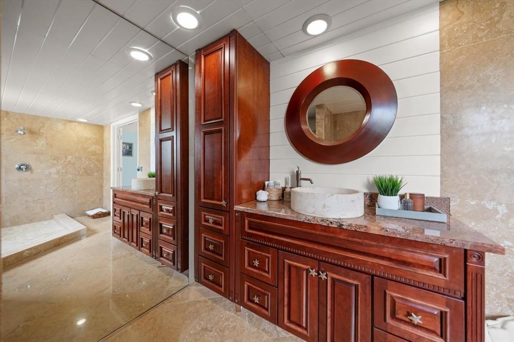 For Sale: $975,000 (2 beds, 0 baths, 2114 Square Feet)