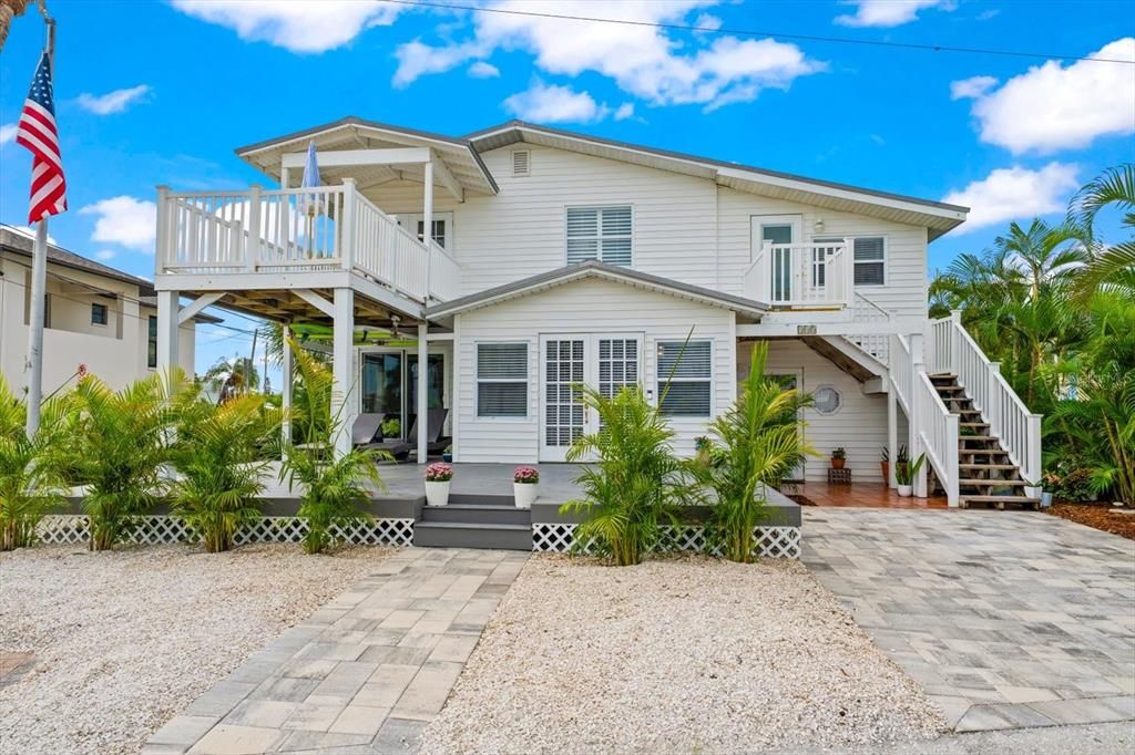 For Sale: $975,000 (2 beds, 0 baths, 2114 Square Feet)