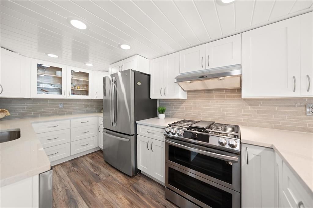 For Sale: $975,000 (2 beds, 0 baths, 2114 Square Feet)