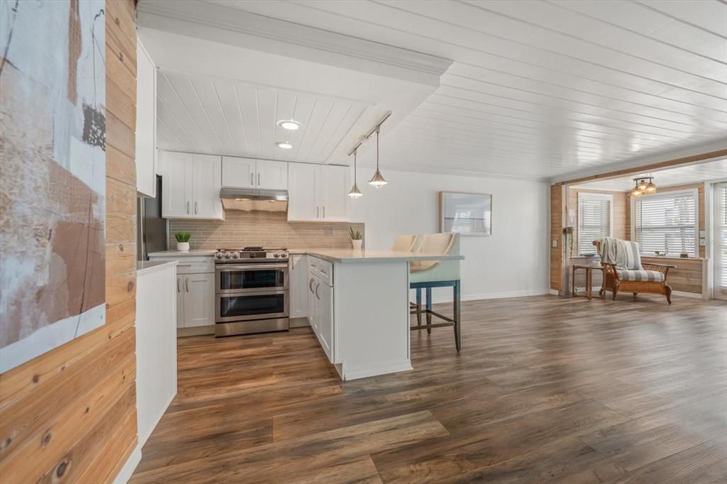 For Sale: $975,000 (2 beds, 0 baths, 2114 Square Feet)