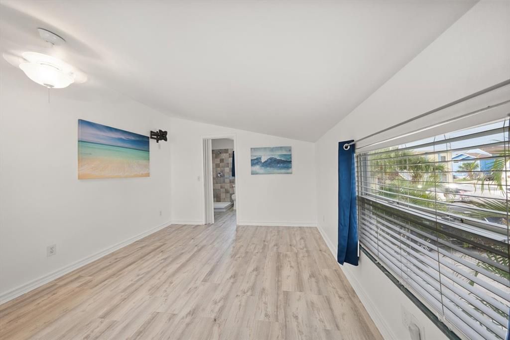 For Sale: $975,000 (2 beds, 0 baths, 2114 Square Feet)