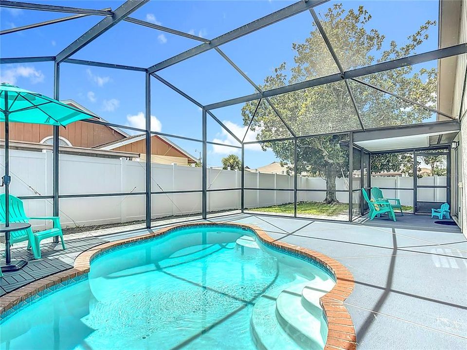 For Sale: $364,999 (2 beds, 2 baths, 1330 Square Feet)