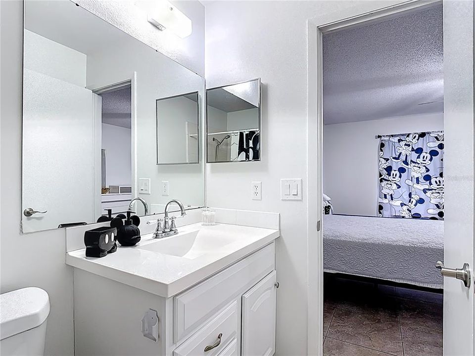 For Sale: $364,999 (2 beds, 2 baths, 1330 Square Feet)