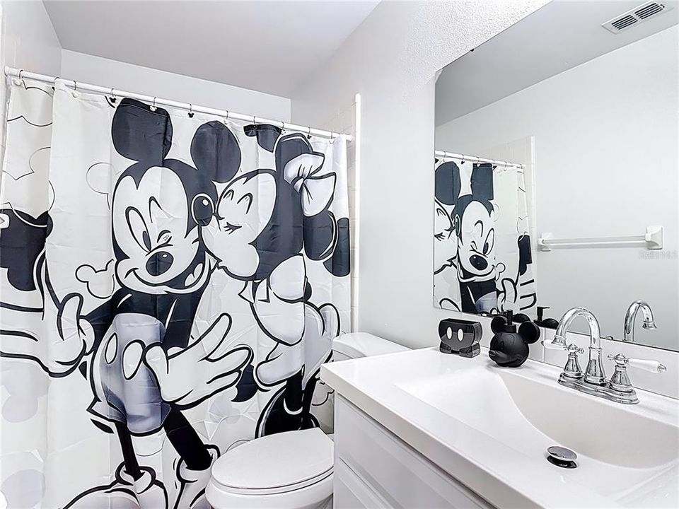 For Sale: $364,999 (2 beds, 2 baths, 1330 Square Feet)