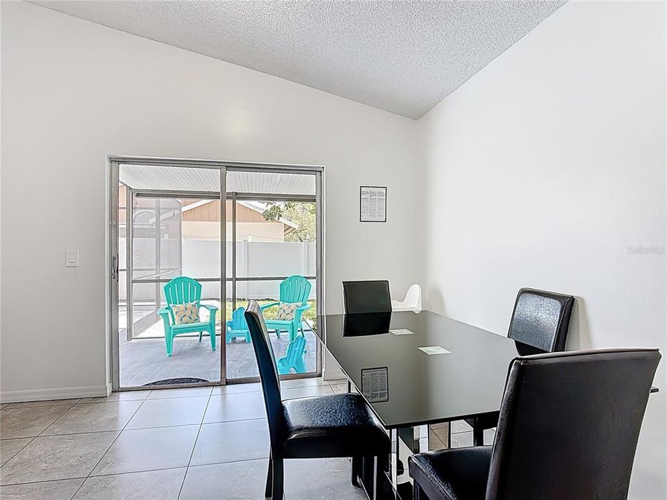 For Sale: $364,999 (2 beds, 2 baths, 1330 Square Feet)