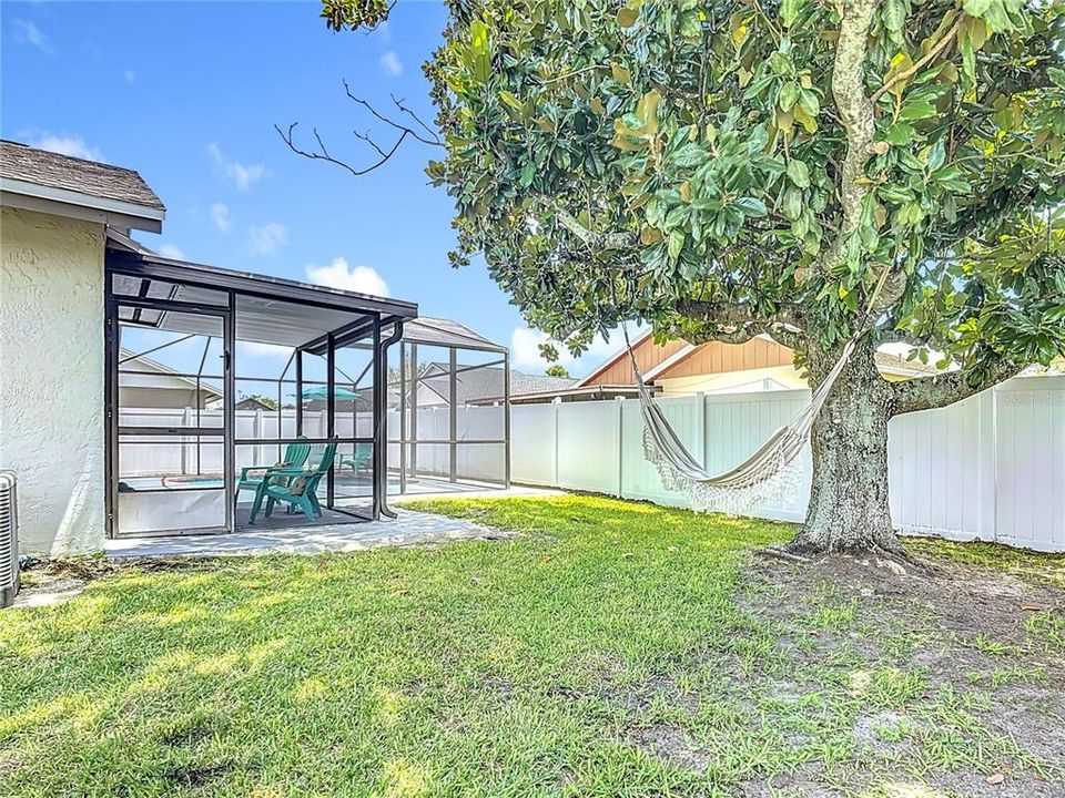For Sale: $364,999 (2 beds, 2 baths, 1330 Square Feet)