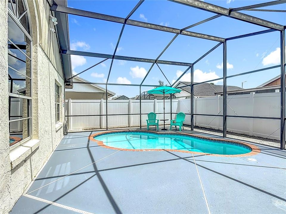 For Sale: $364,999 (2 beds, 2 baths, 1330 Square Feet)
