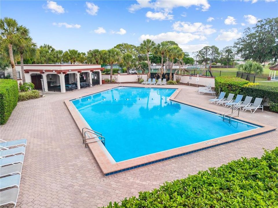 For Sale: $364,999 (2 beds, 2 baths, 1330 Square Feet)