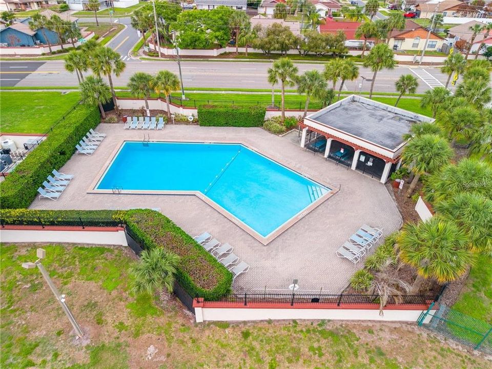 For Sale: $364,999 (2 beds, 2 baths, 1330 Square Feet)