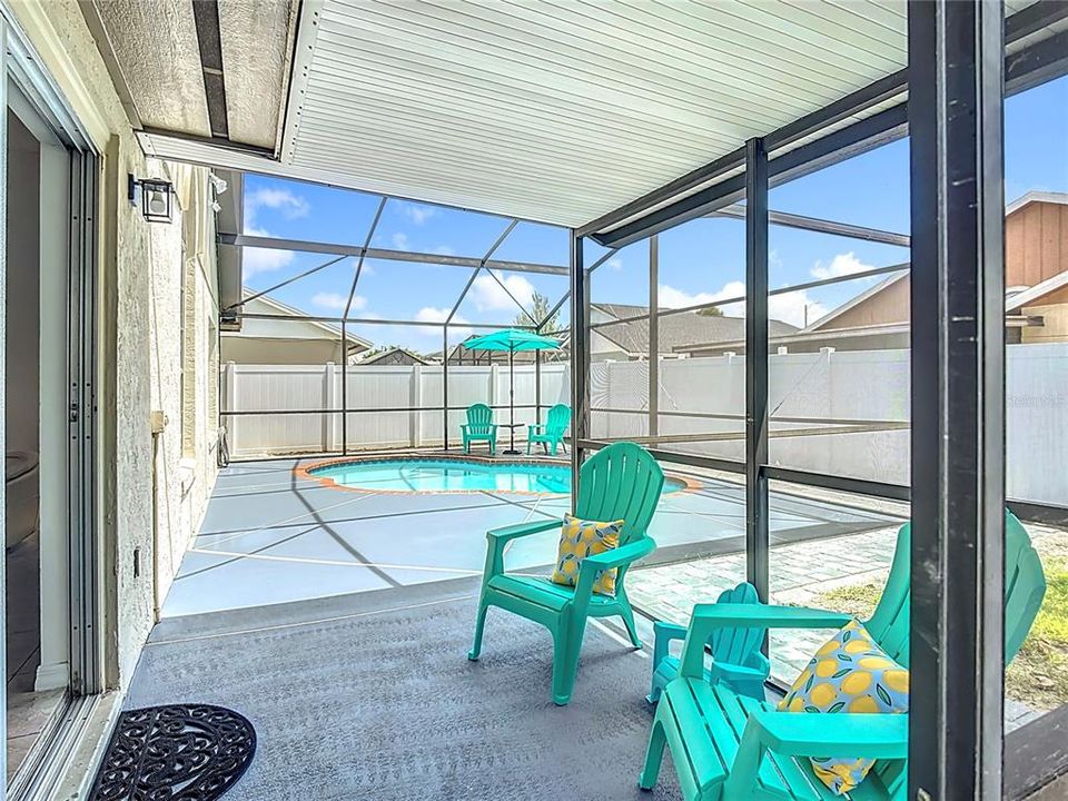 For Sale: $364,999 (2 beds, 2 baths, 1330 Square Feet)