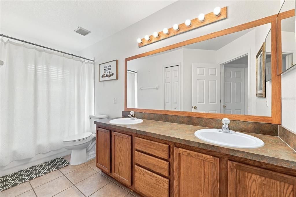 For Sale: $469,000 (4 beds, 2 baths, 2398 Square Feet)