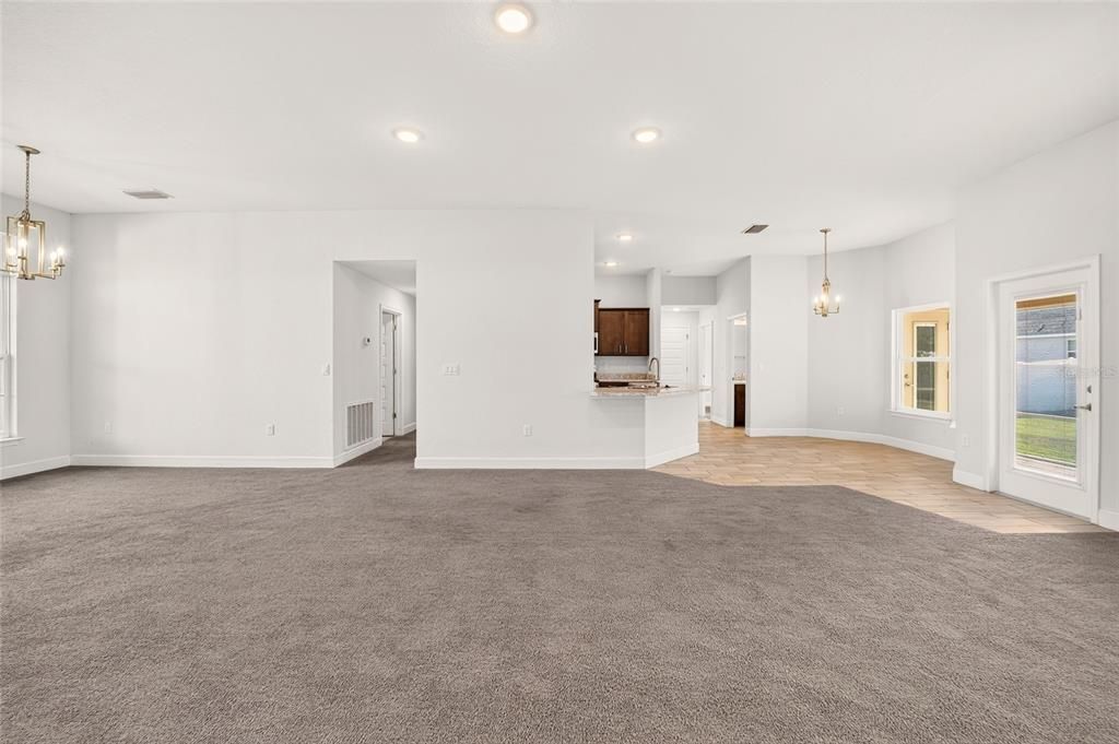 For Sale: $349,900 (4 beds, 3 baths, 2300 Square Feet)