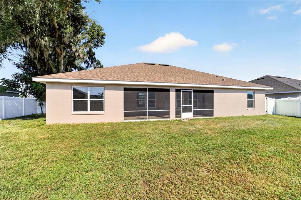 For Sale: $349,900 (4 beds, 3 baths, 2300 Square Feet)