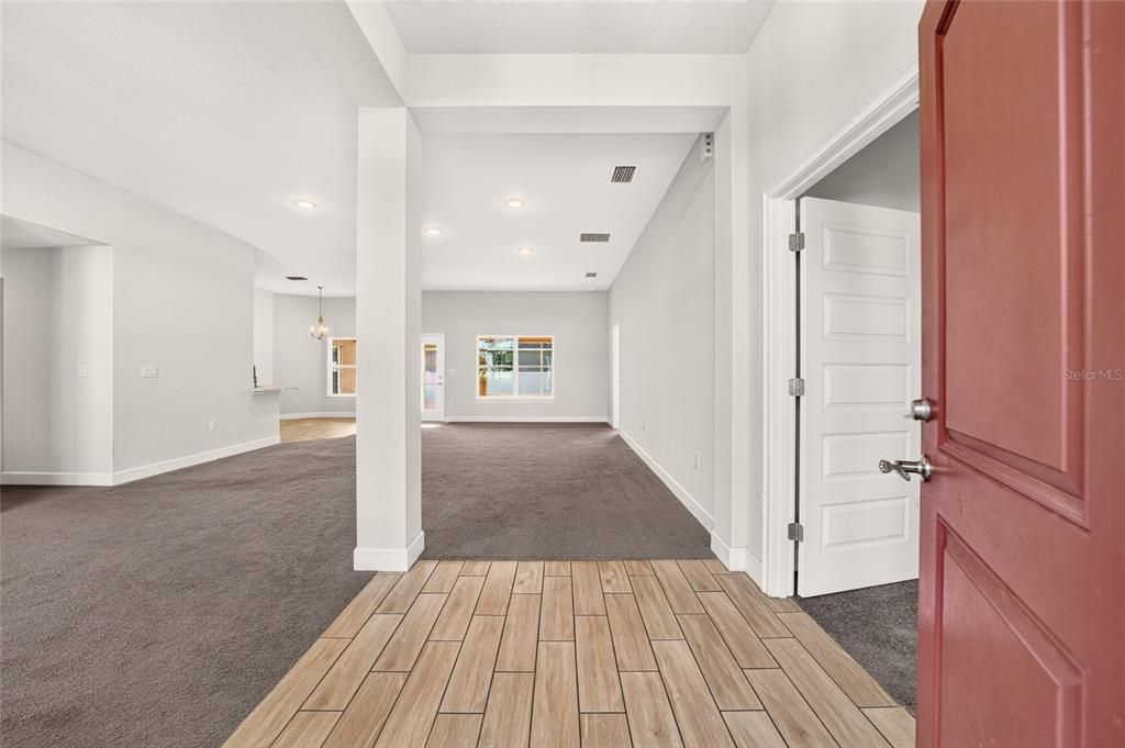 For Sale: $349,900 (4 beds, 3 baths, 2300 Square Feet)