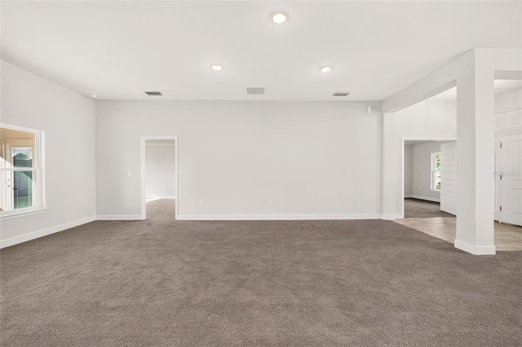 For Sale: $349,900 (4 beds, 3 baths, 2300 Square Feet)