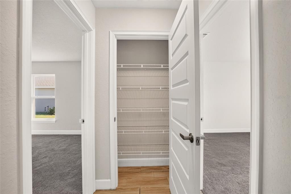 For Sale: $349,900 (4 beds, 3 baths, 2300 Square Feet)