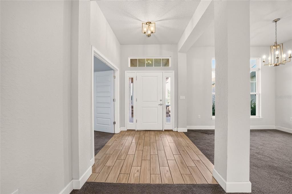 For Sale: $349,900 (4 beds, 3 baths, 2300 Square Feet)