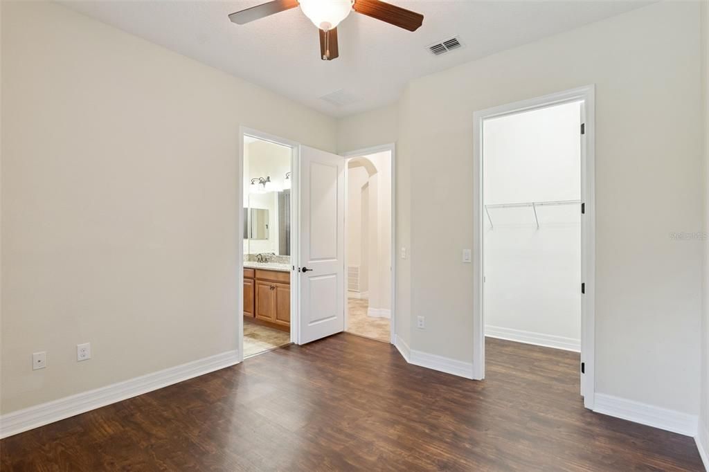 For Sale: $860,000 (4 beds, 2 baths, 3216 Square Feet)