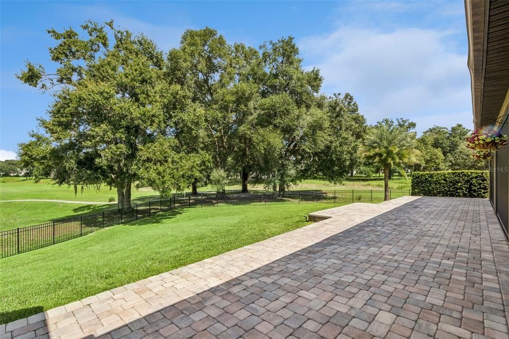 For Sale: $860,000 (4 beds, 2 baths, 3216 Square Feet)