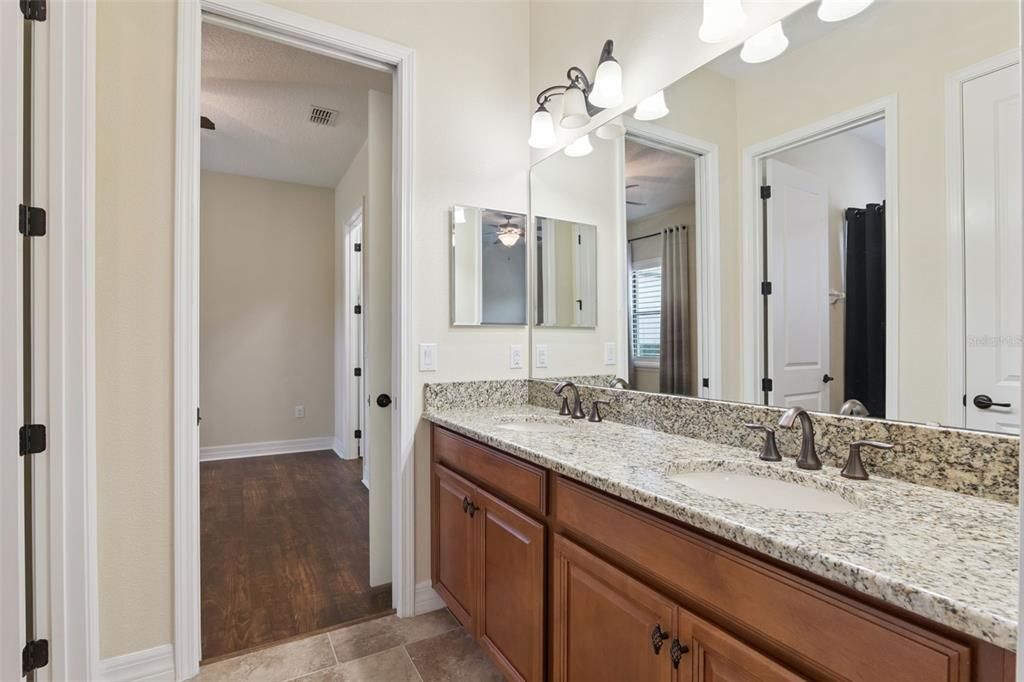 For Sale: $860,000 (4 beds, 2 baths, 3216 Square Feet)