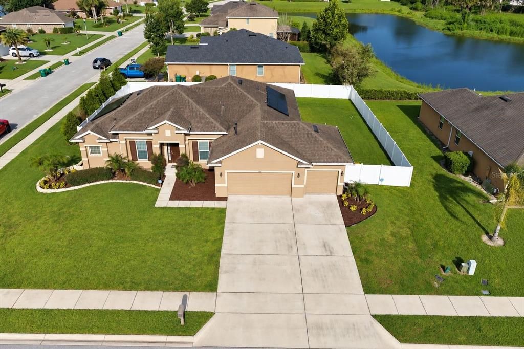For Rent: $2,950 (4 beds, 2 baths, 2214 Square Feet)