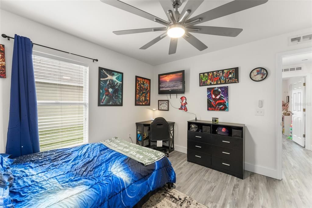 For Sale: $389,000 (3 beds, 2 baths, 1632 Square Feet)